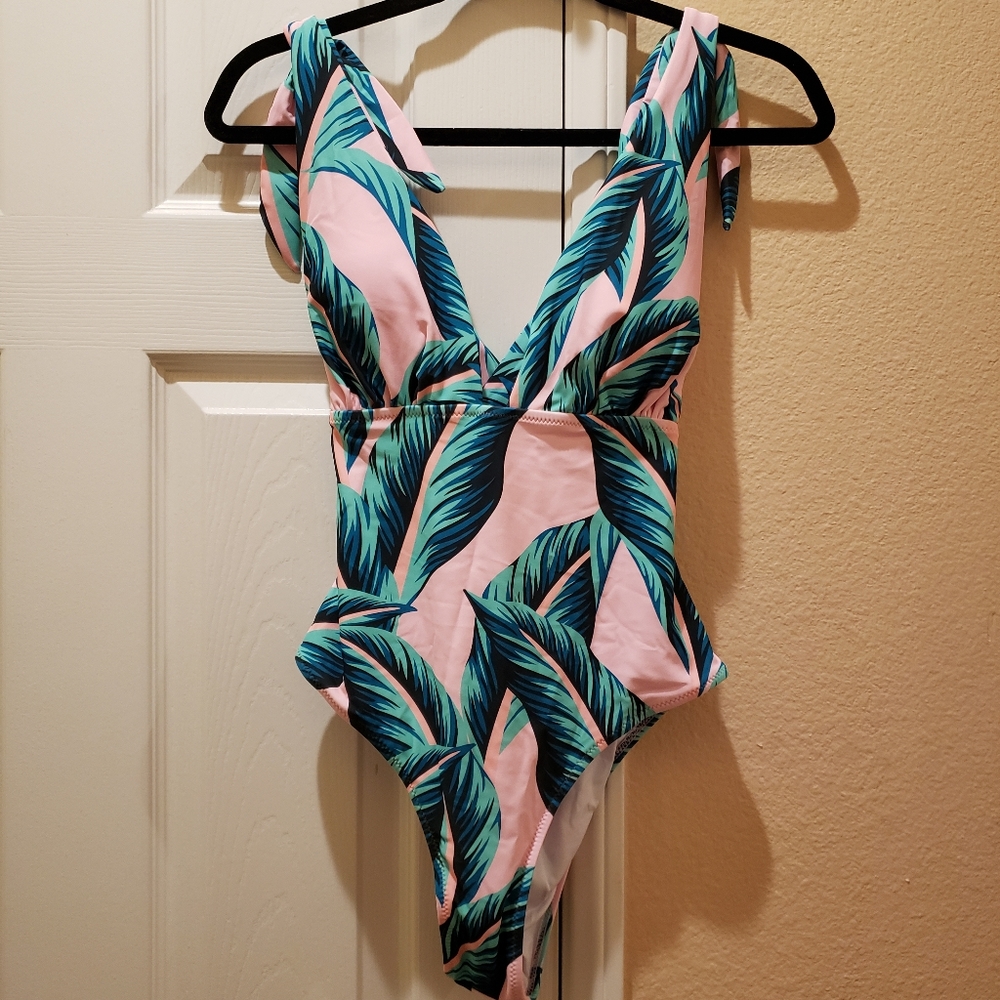 One piece bathing suit